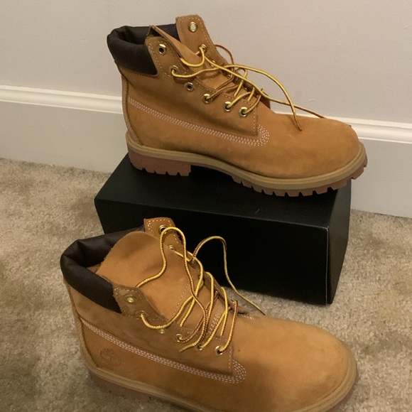 Timberlands - Picture 3 of 4